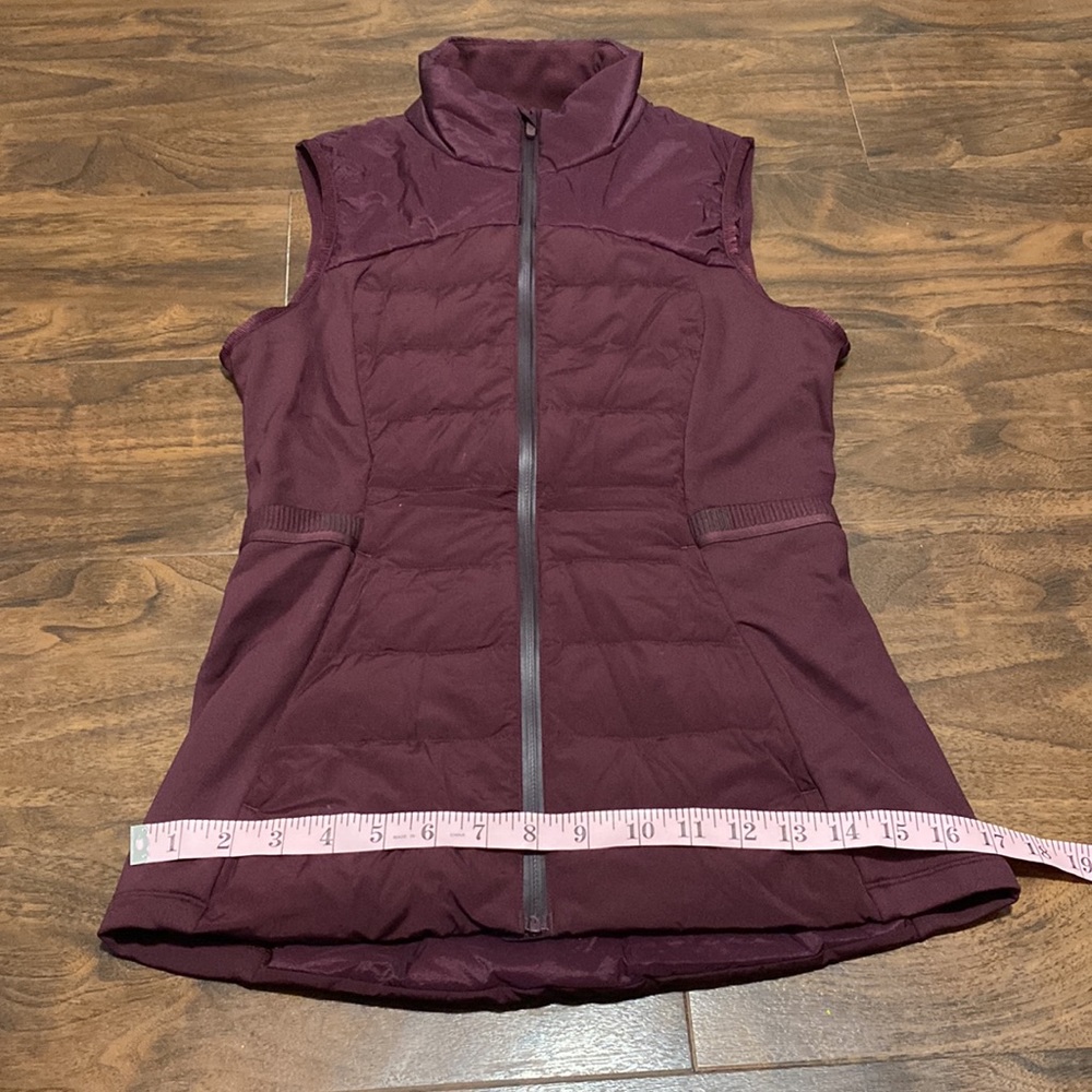 Lululemon Down For It All Vest Dark Adobe Size 4 - Picture 7 of 10